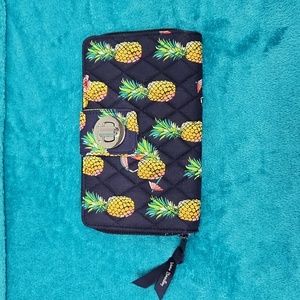 Vera Bradley TOUCAN PARTY RFID TURNLOCK WALLET